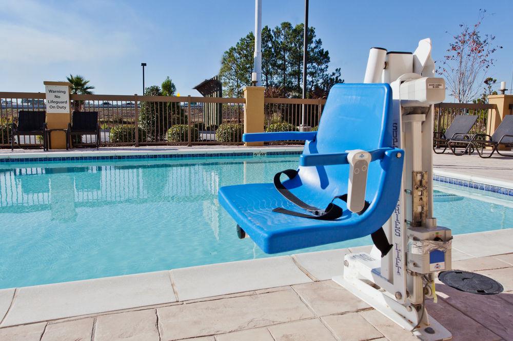 Express & North By Ihg Hotel Cordele