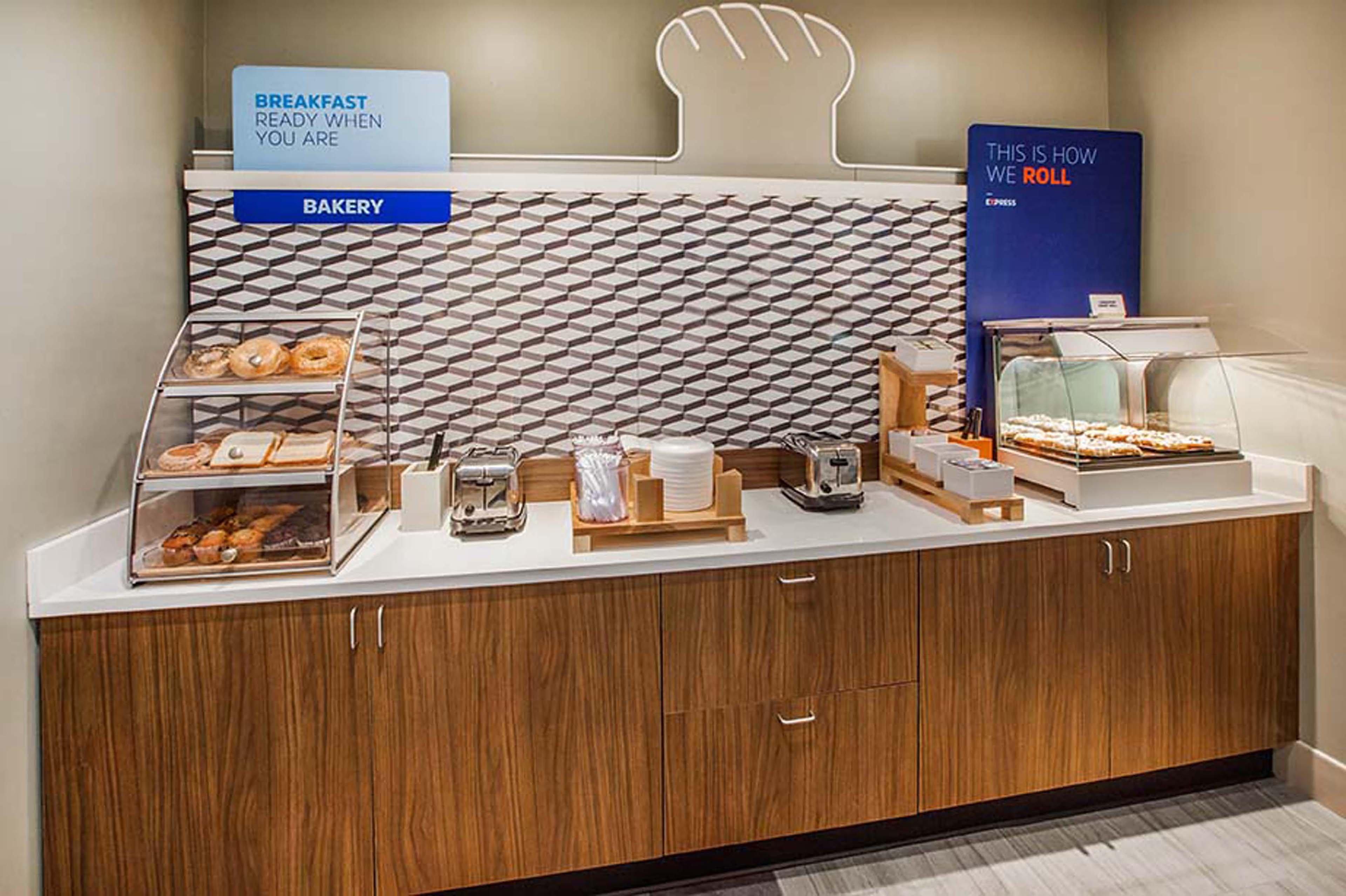 Hotel Express & North By Ihg 3*