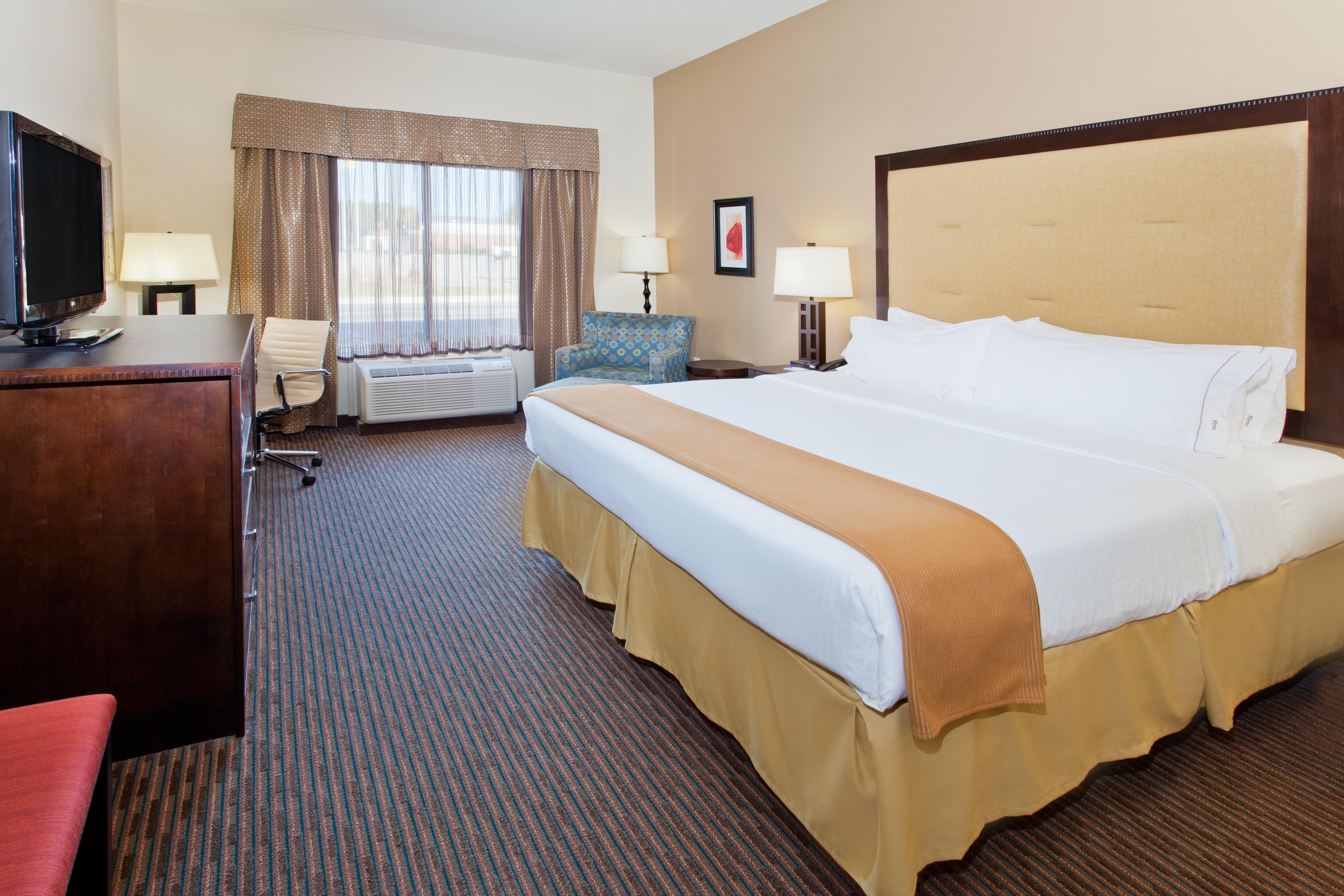 Express & North By Ihg Hotel Cordele