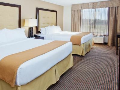 Express & North By Ihg Hotel Cordele